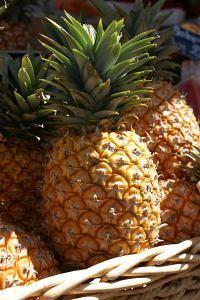  - Калорийность ананаса, полезные свойства и противопоказания