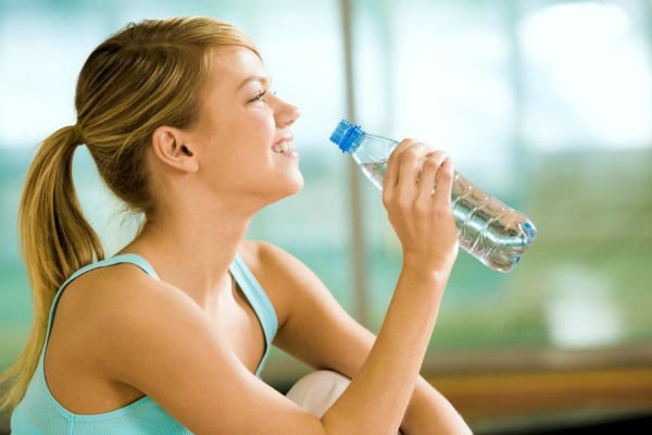 Какая вода принесет пользу при похудении?