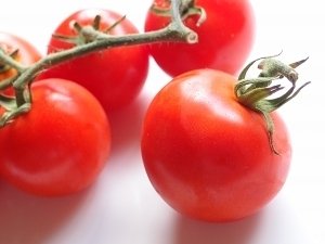 Калорийность продуктов - Калорийность помидора (томата), полезные свойства